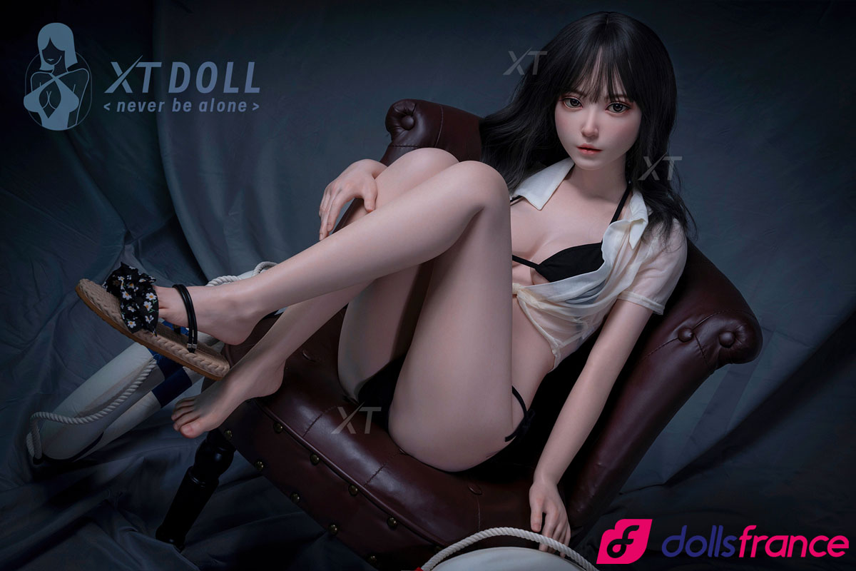 sexdoll silicone assise